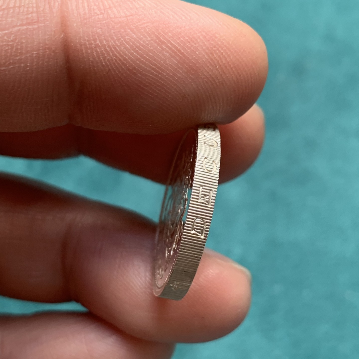 《竞宝斋》第150场-周日，周一，周四 3场 (全场包邮) 1993年 英国 精制一英镑 银币