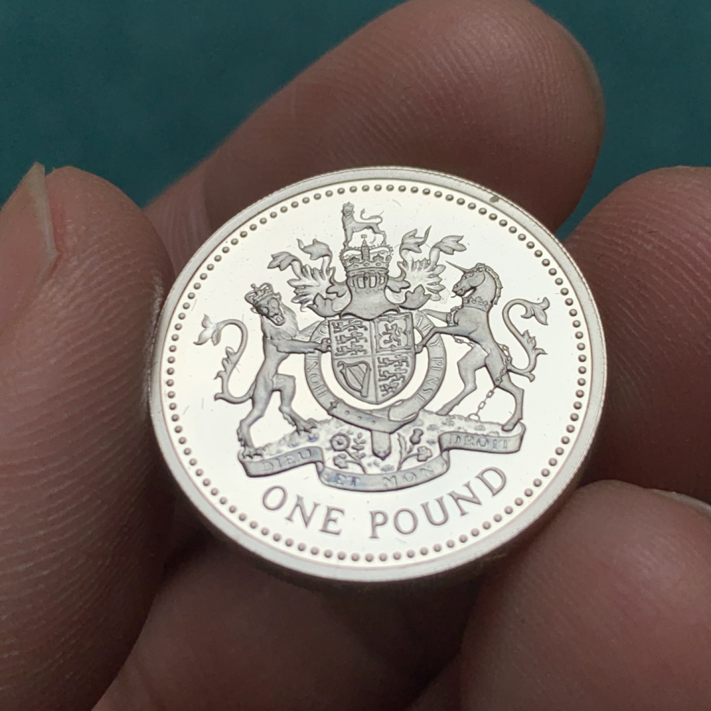 《竞宝斋》第150场-周日，周一，周四 3场 (全场包邮) 1993年 英国 精制一英镑 银币