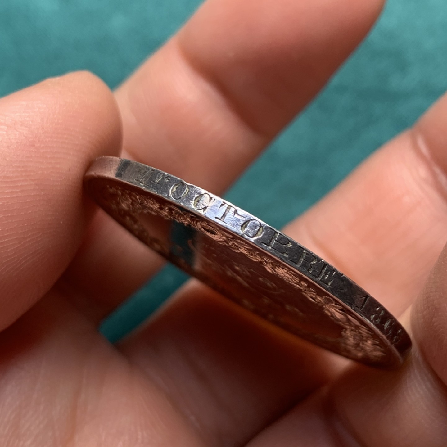 《竞宝斋》第150场-周日，周一，周四 3场 (全场包邮) 法国 1868 结婚纪念 银章  重量：22.2gr  直径：36mm 边铭：蜜蜂+银标+日期