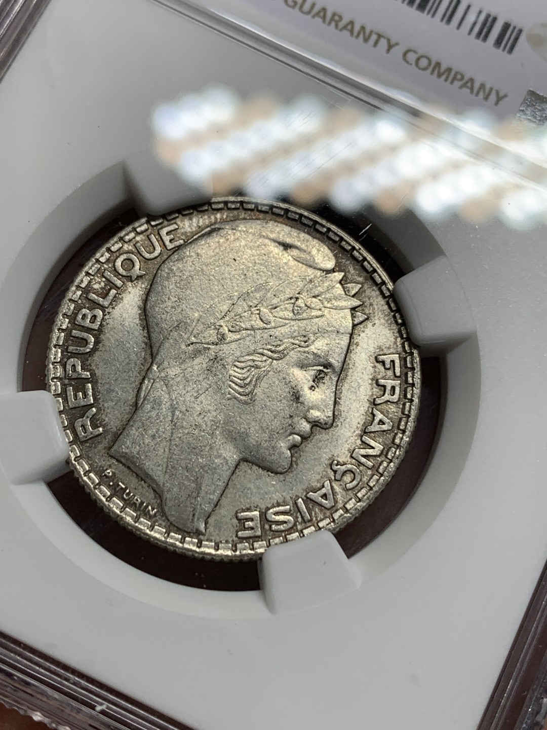 《竞宝斋》第150场-周日，周一，周四 3场 (全场包邮) NGC-MS61 法国1933年 谷物女神10法郎银币 原光好品