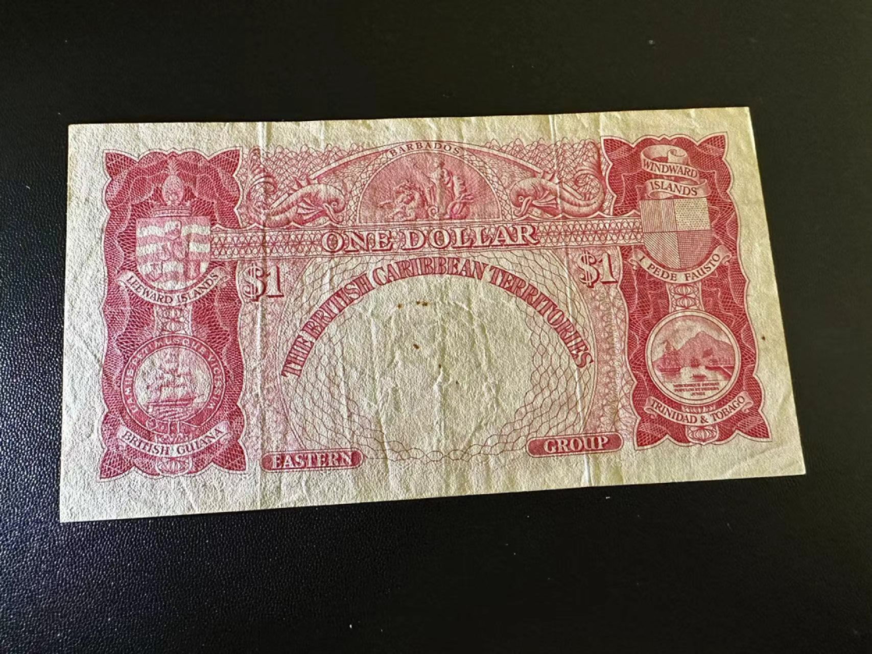 《外钞收藏家》第二百五十八期（连拍第三场） 1962年东加勒比1刀 精美女王 EF品相