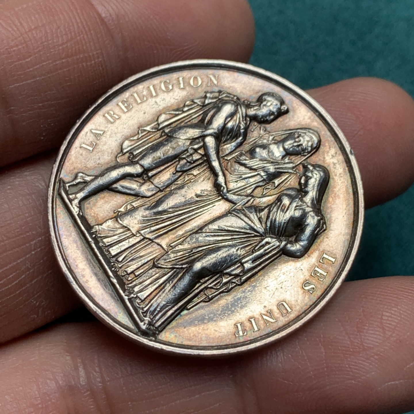 《竞宝斋》第150场-周日，周一，周四 3场 (全场包邮) 法国 1868 结婚纪念 银章  重量：22.2gr  直径：36mm 边铭：蜜蜂+银标+日期