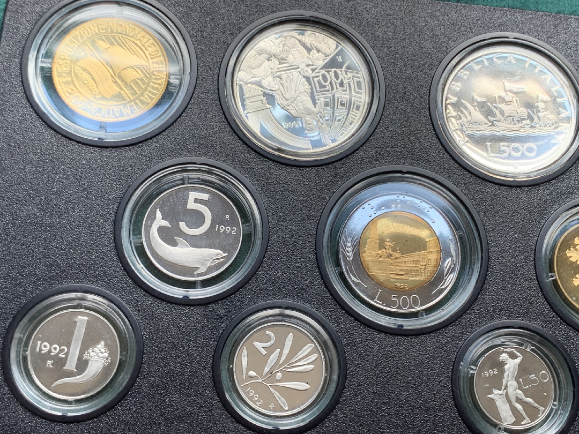 《竞宝斋》第150场-周日，周一，周四 3场 (全场包邮) 1992年原盒带证书意大利精制套币含两枚银币