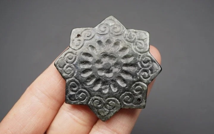 ｜冷门出品｜精选专拍·第贰拾柒场· 和田玉 花卉牌挂件