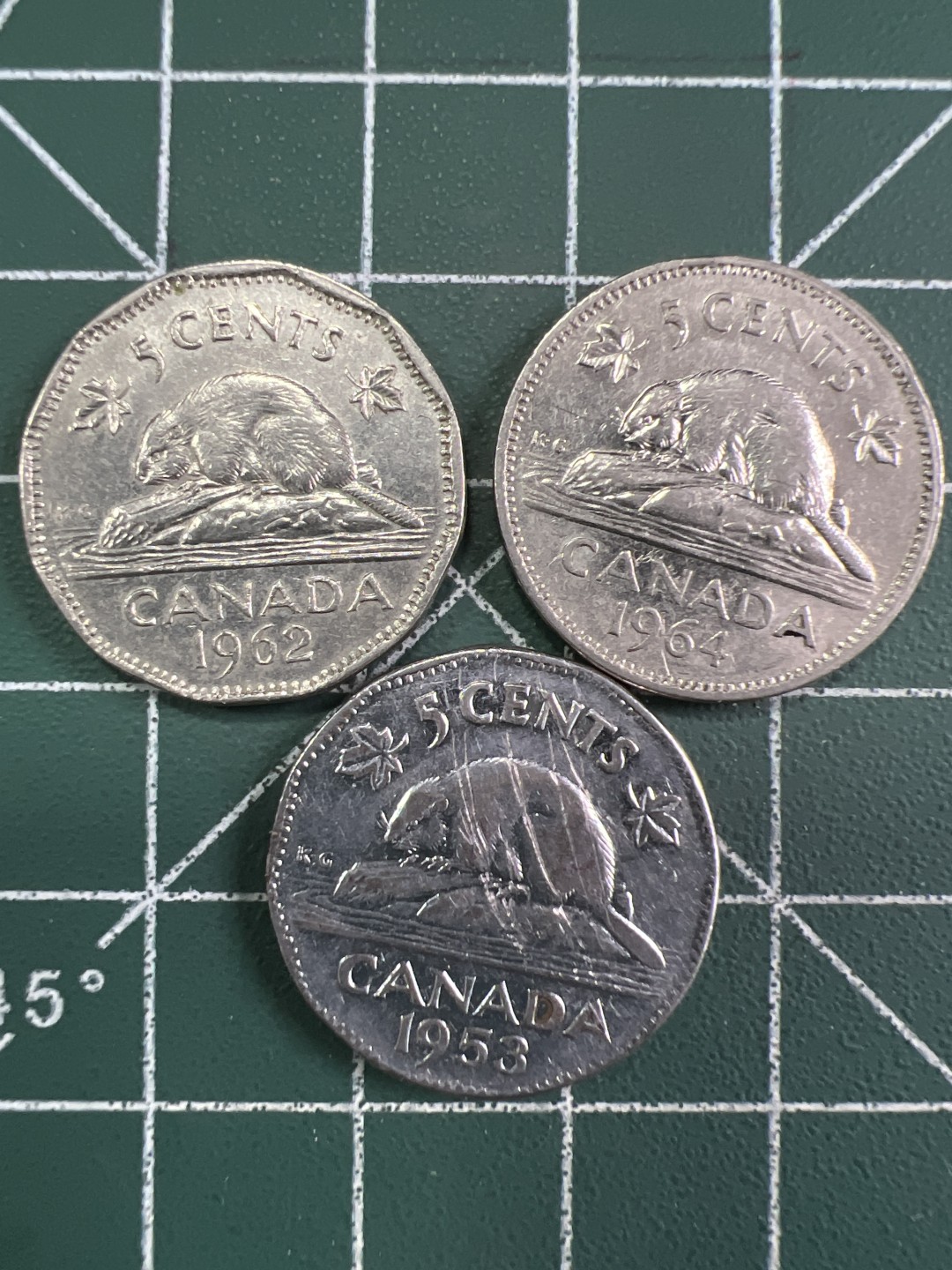 泡泡堂微拍第一 一 八幕硬币捡漏可累计专场👿👿，累计满二十元包邮，接受代拍业务 加拿大五分三种