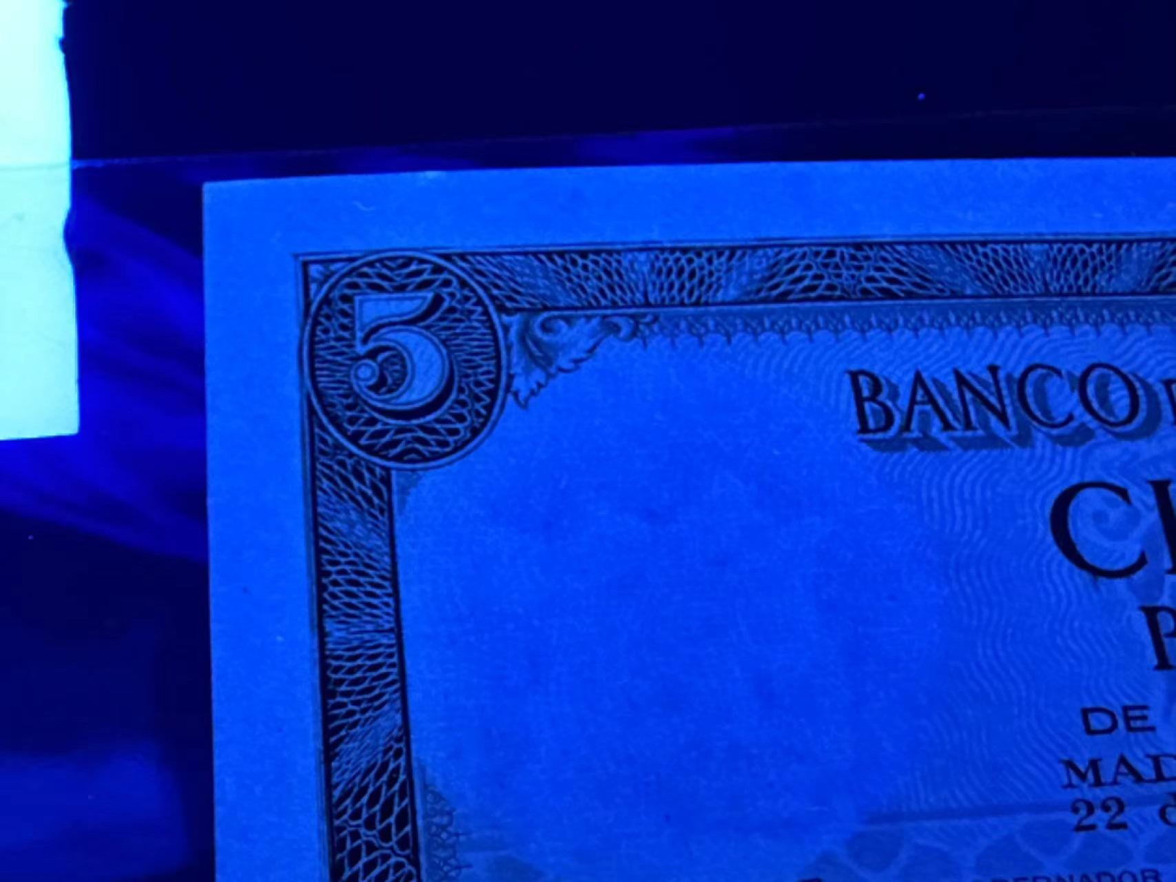 《外钞收藏家》第二百五十八期（连拍第三场） 西班牙四张一起 5面额极轻微潮点 其他全新