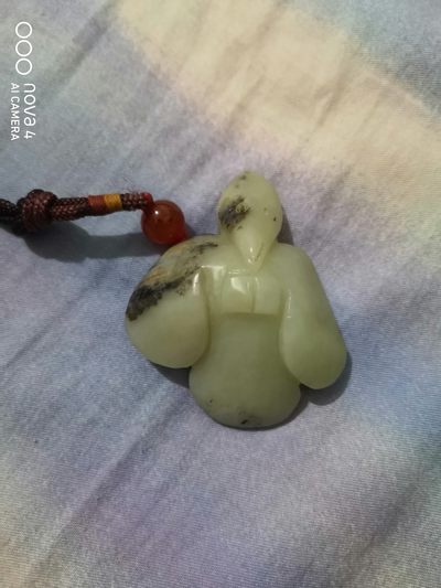 和田玉带黑皮籽料 - 和田玉带黑皮籽料