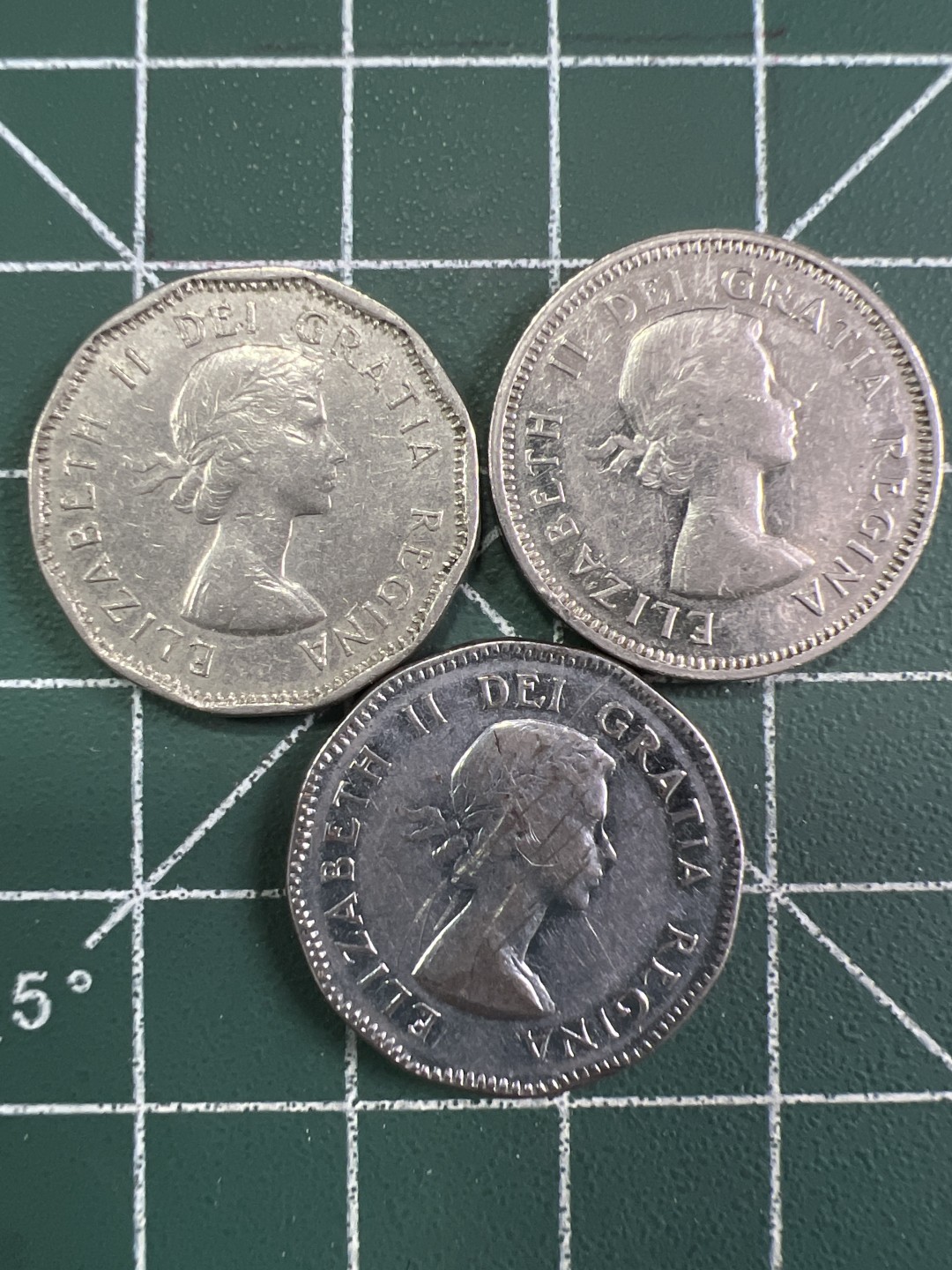 泡泡堂微拍第一 一 八幕硬币捡漏可累计专场👿👿，累计满二十元包邮，接受代拍业务 加拿大五分三种