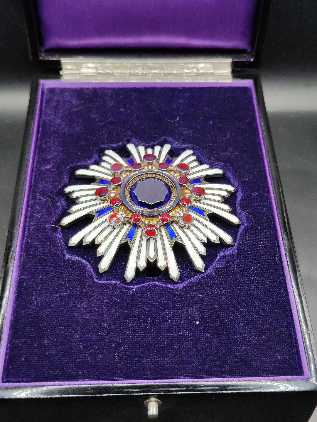 全场0元起拍 第45期 咸鱼国勋章拍卖专场 4月9日（周日）下午6：00开始 日本二等瑞宝星芒章 银制带盒