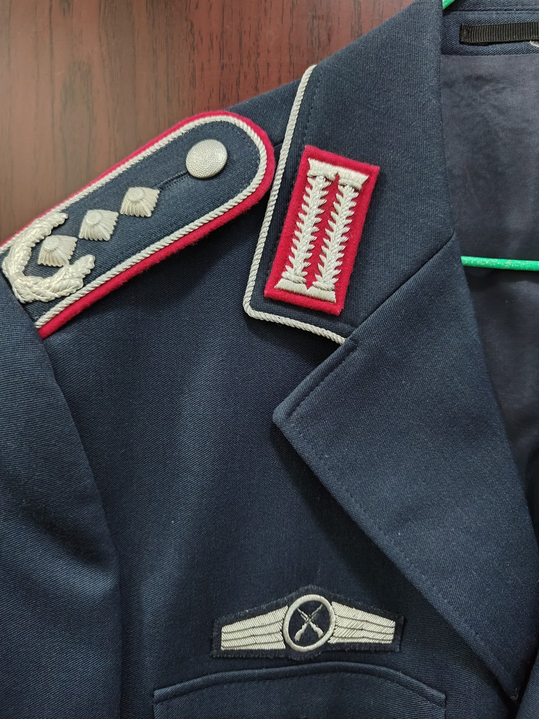 全场0元起拍 第45期 咸鱼国勋章拍卖专场 4月9日（周日）下午6：00开始 西BW德空军参谋上校制服一套