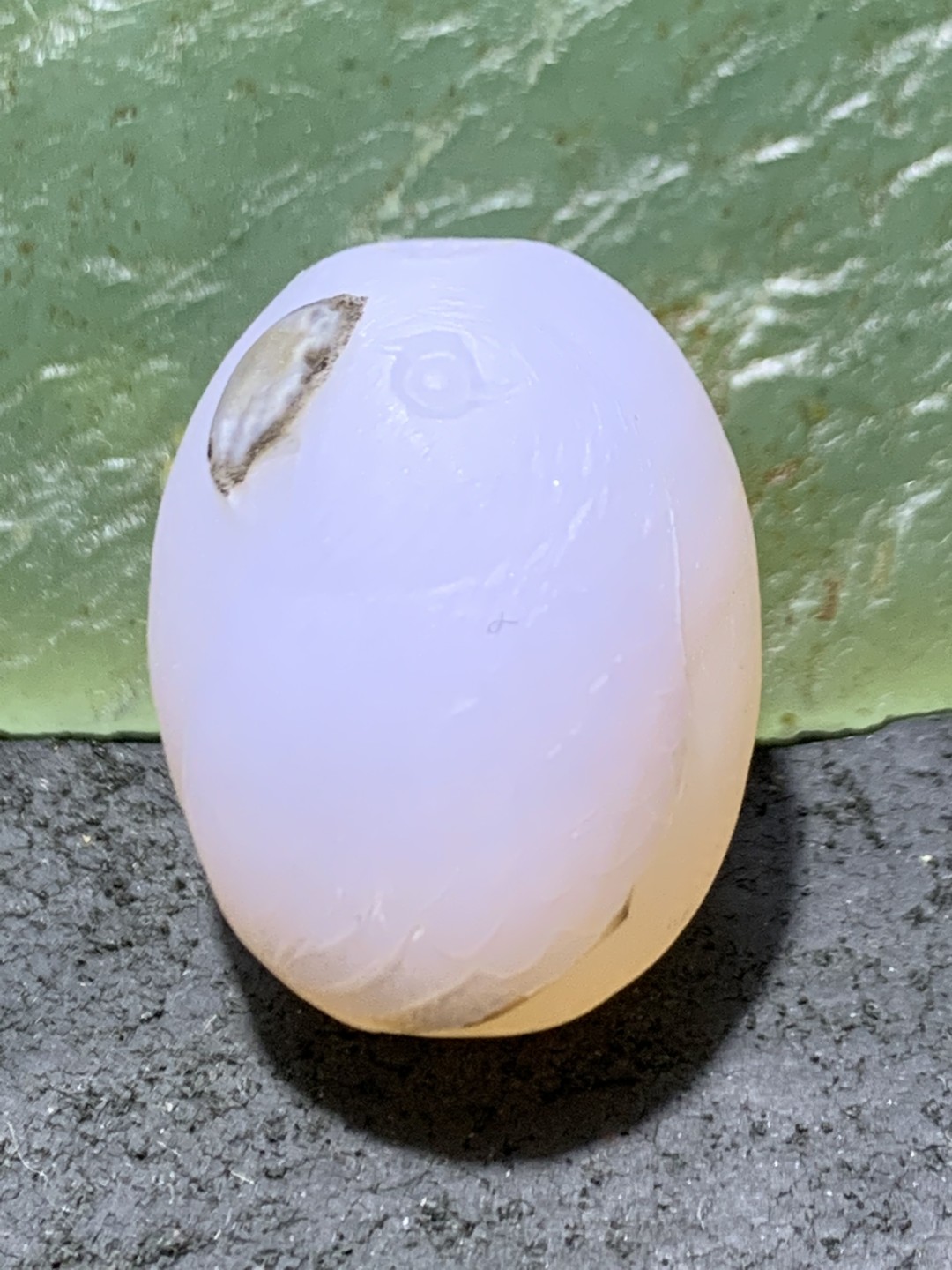 精美亚光高玉化海洋玉髓手工俏色巧雕鹦鹉桶珠一个！
