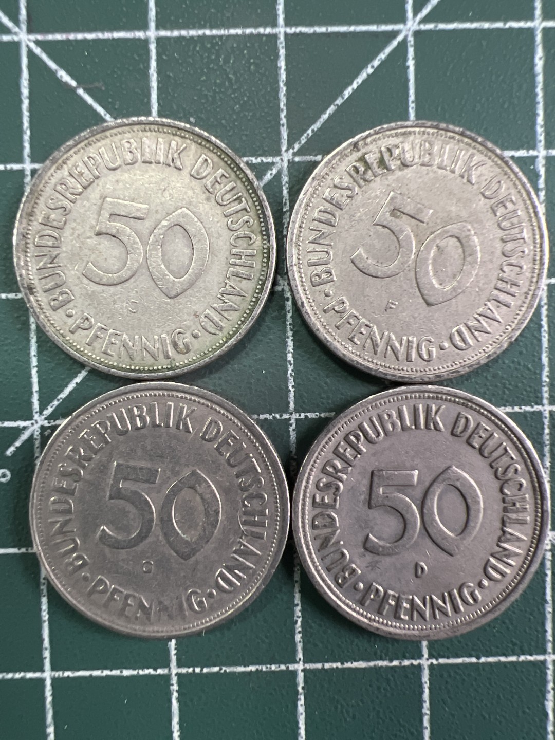 泡泡堂微拍第160幕硬币捡漏可累计专场👿👿，累计满二十元包邮，接受代拍业务 德国50分，4个版本