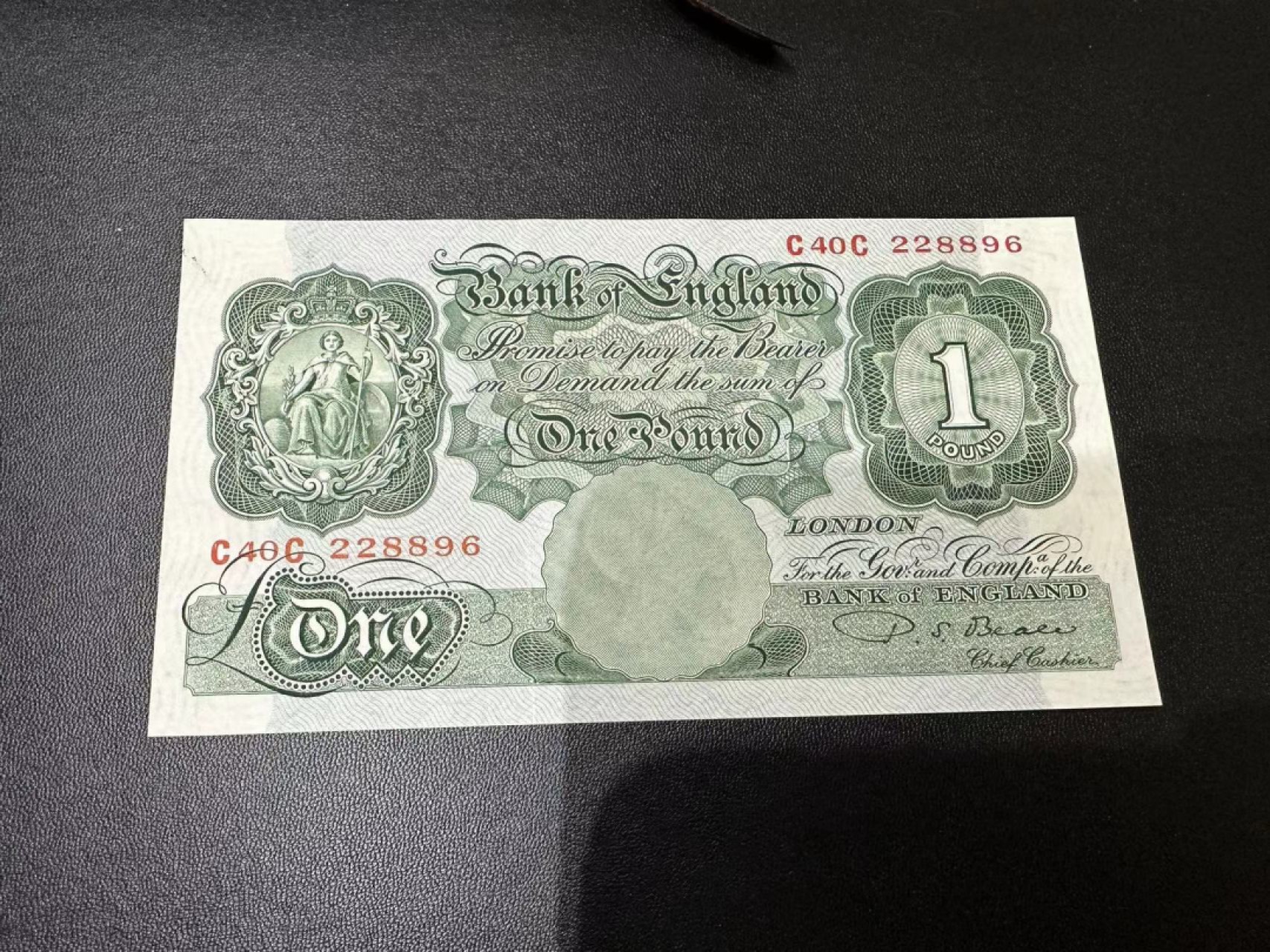 《外钞收藏家》第二百五十八期（连拍第三场） 英国A序列1镑 AU品相