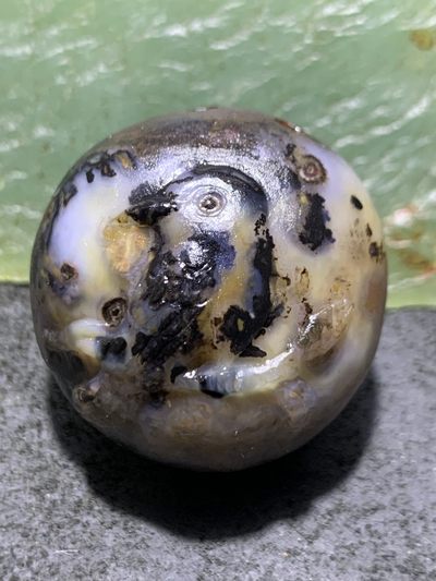 精美亚光天眼战国红玛瑙手工雕刻喜上眉梢把件一个，， - 精美亚光天眼战国红玛瑙手工雕刻喜上眉梢把件一个，，