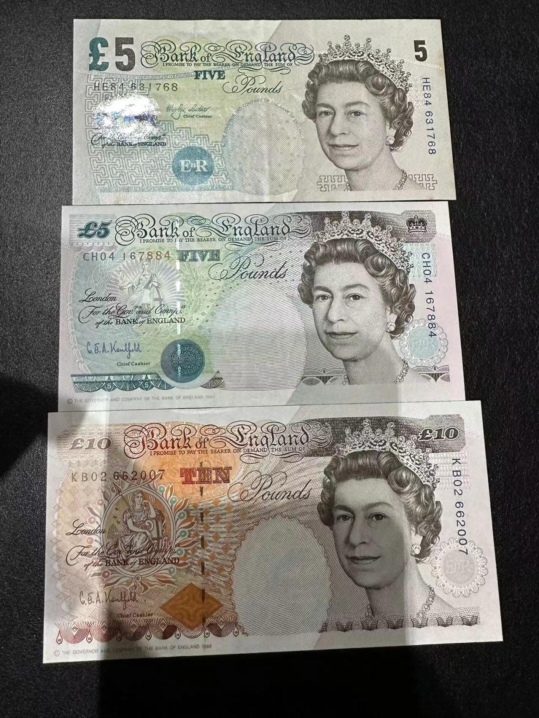 《外钞收藏家》第二百五十九期（连拍第四场） 英国E序列三张一起 AU品相