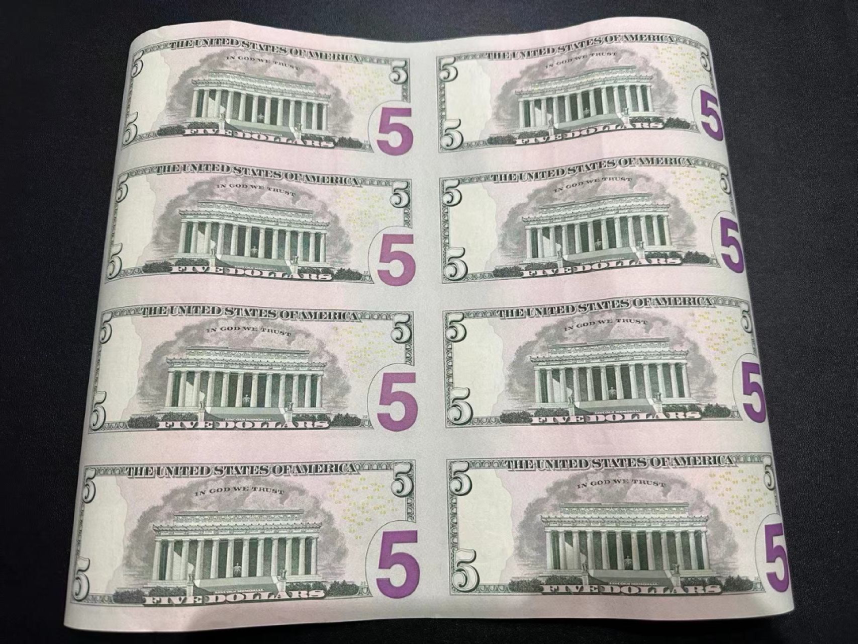 《外钞收藏家》第二百五十八期（连拍第三场） 2009年5美元 8连体 全新 有一点点钞软折痕