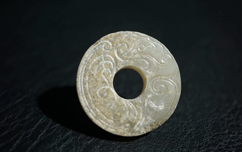 ｜冷门出品｜精选专拍·第贰拾柒场· 明清工老和田玉双面满工螭龙璧挂件