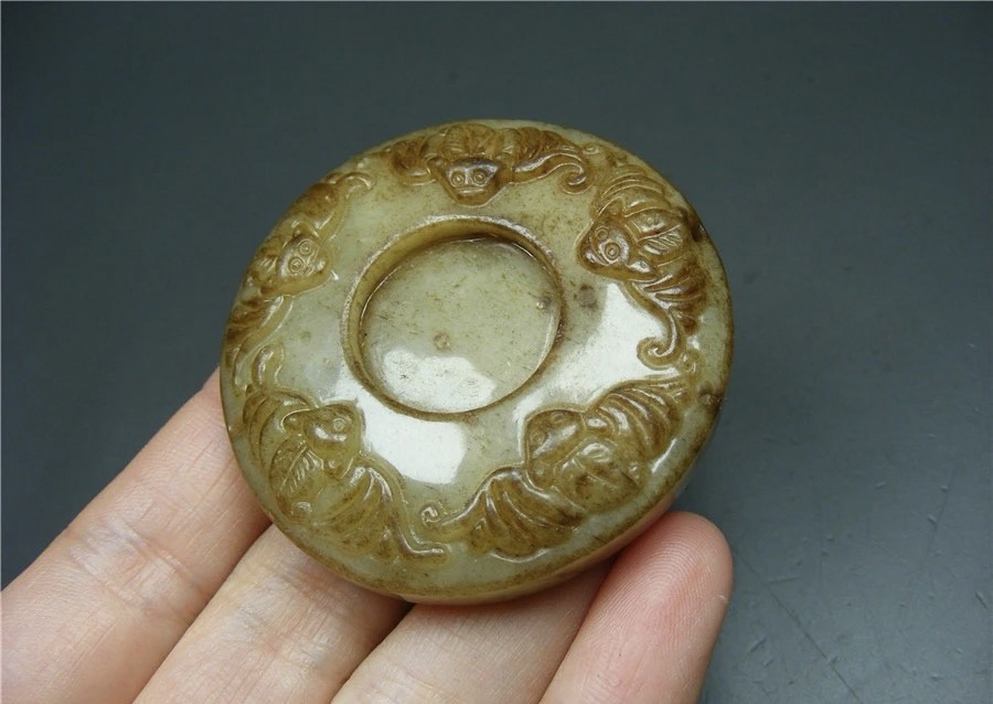 ｜冷门出品｜精选专拍·第贰拾柒场· 地方玉浮雕五福捧寿圆形大水盂