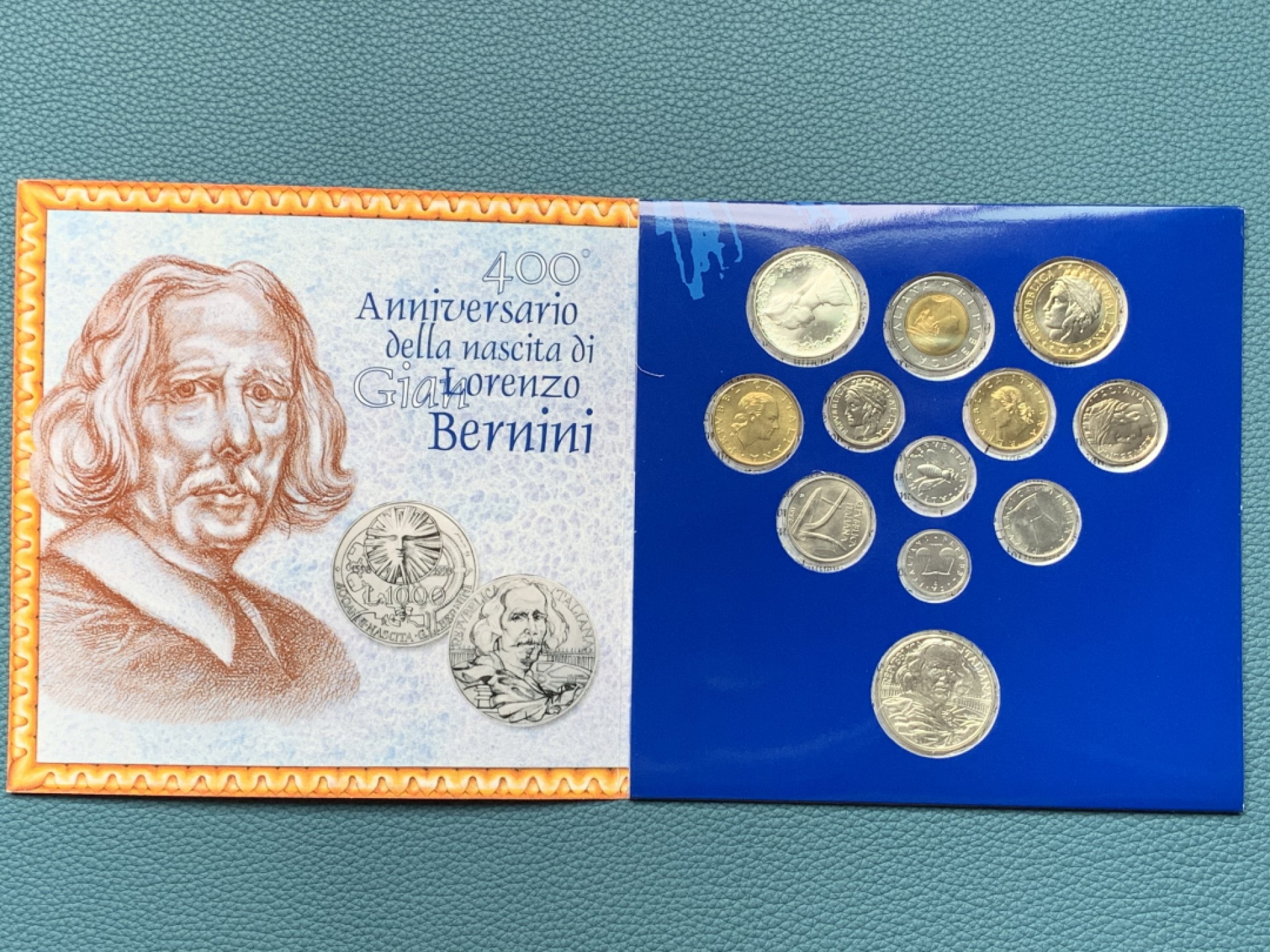 《竞宝斋》第151场-周日，周一，周四 3场 (全场包邮) 意大利1998年套币，含2枚银币，册子很大