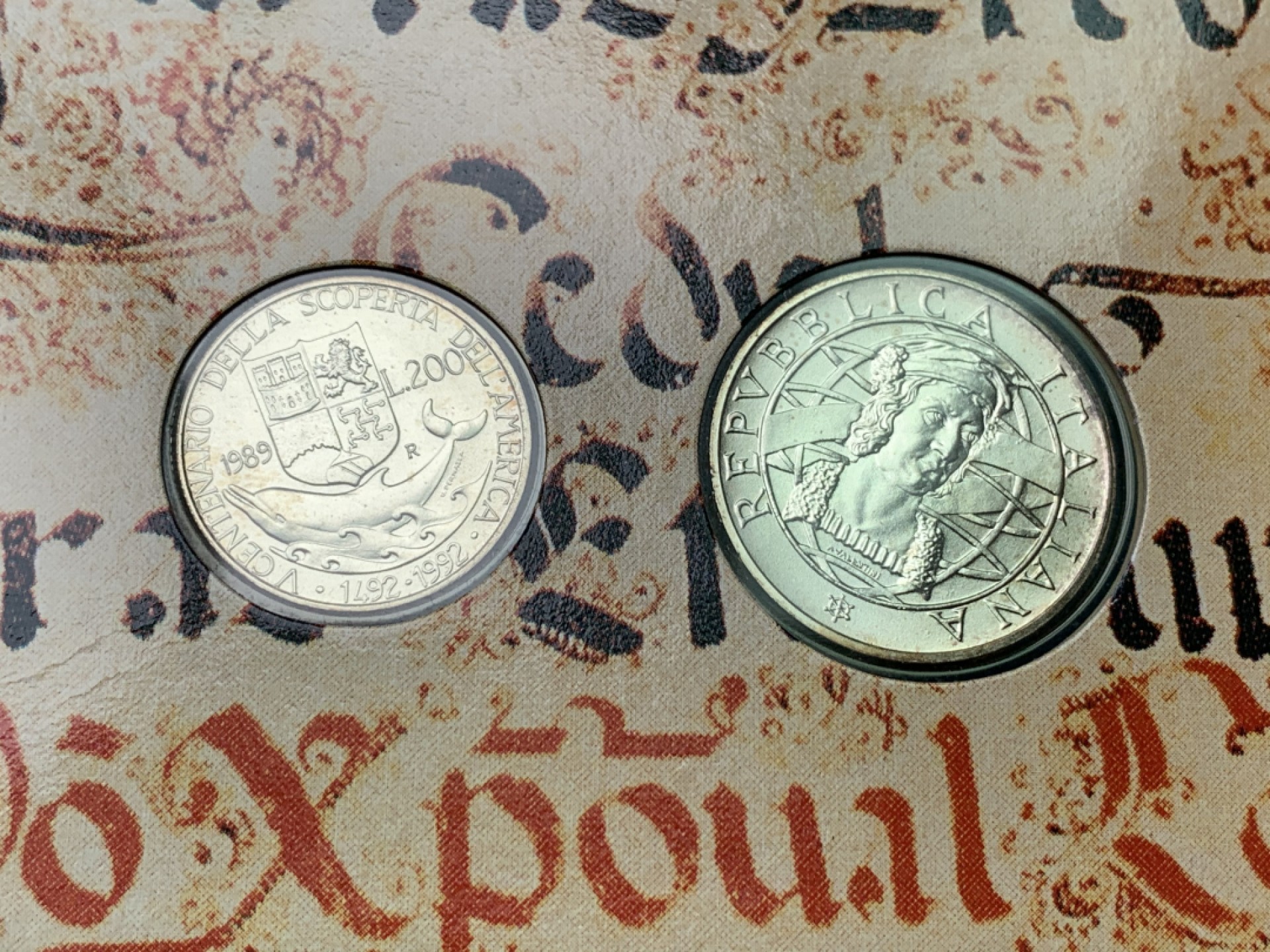 《竞宝斋》第151场-周日，周一，周四 3场 (全场包邮) 意大利1989年，哥伦布纪念卡册，2枚银币