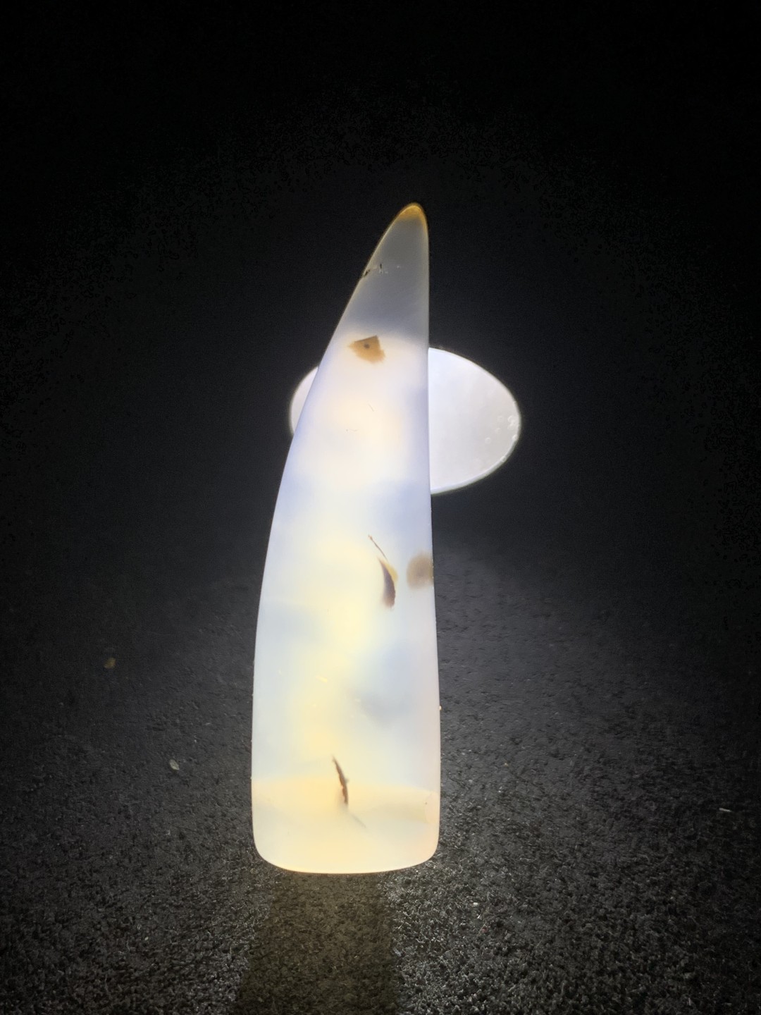 精美高玉化冰透草花纹海洋玉髓随形牙形吊坠一个！