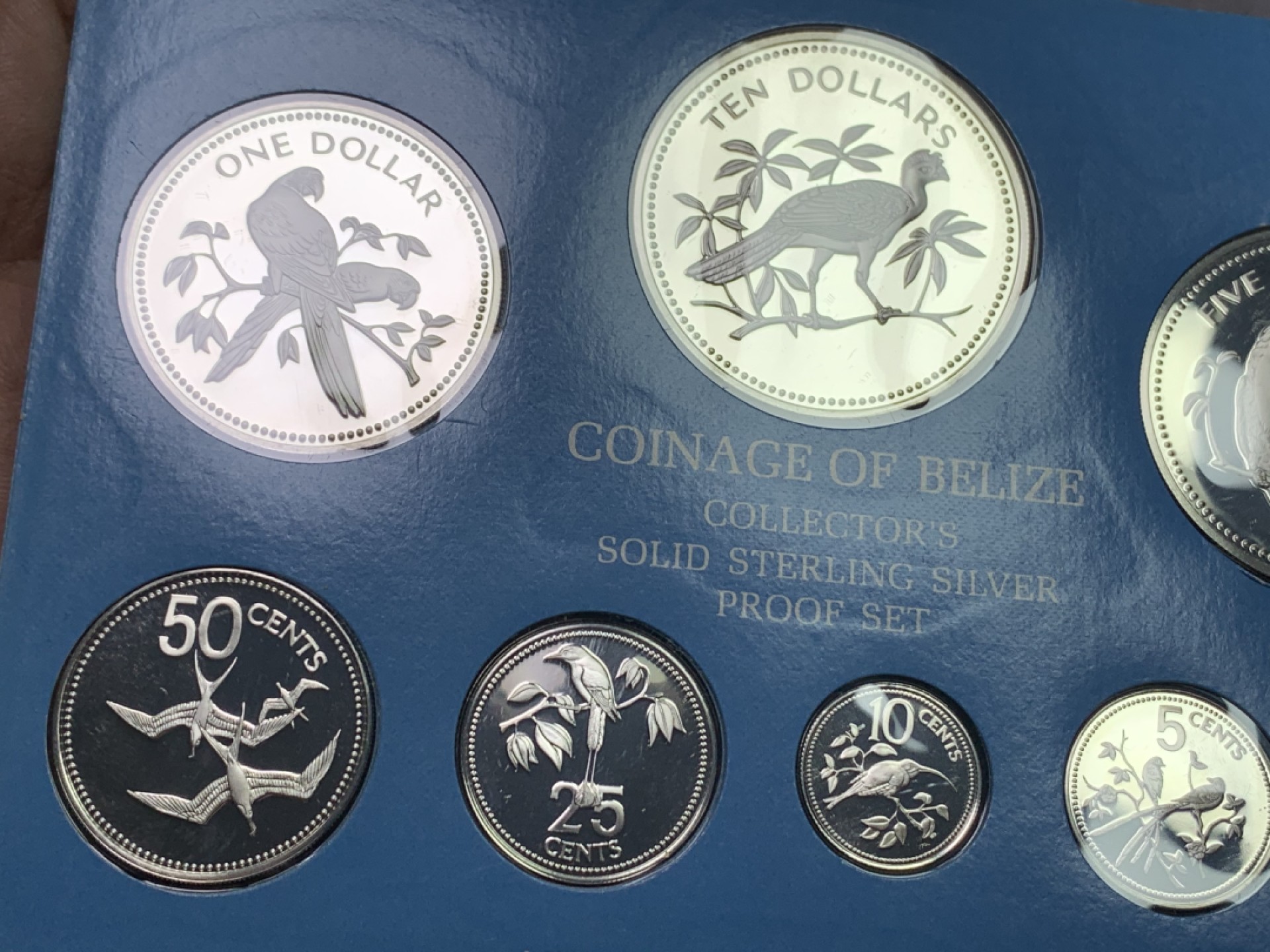 《竞宝斋》第151场-周日，周一，周四 3场 (全场包邮) 原盒 伯利兹1975年 八枚套精制银币 非常漂亮