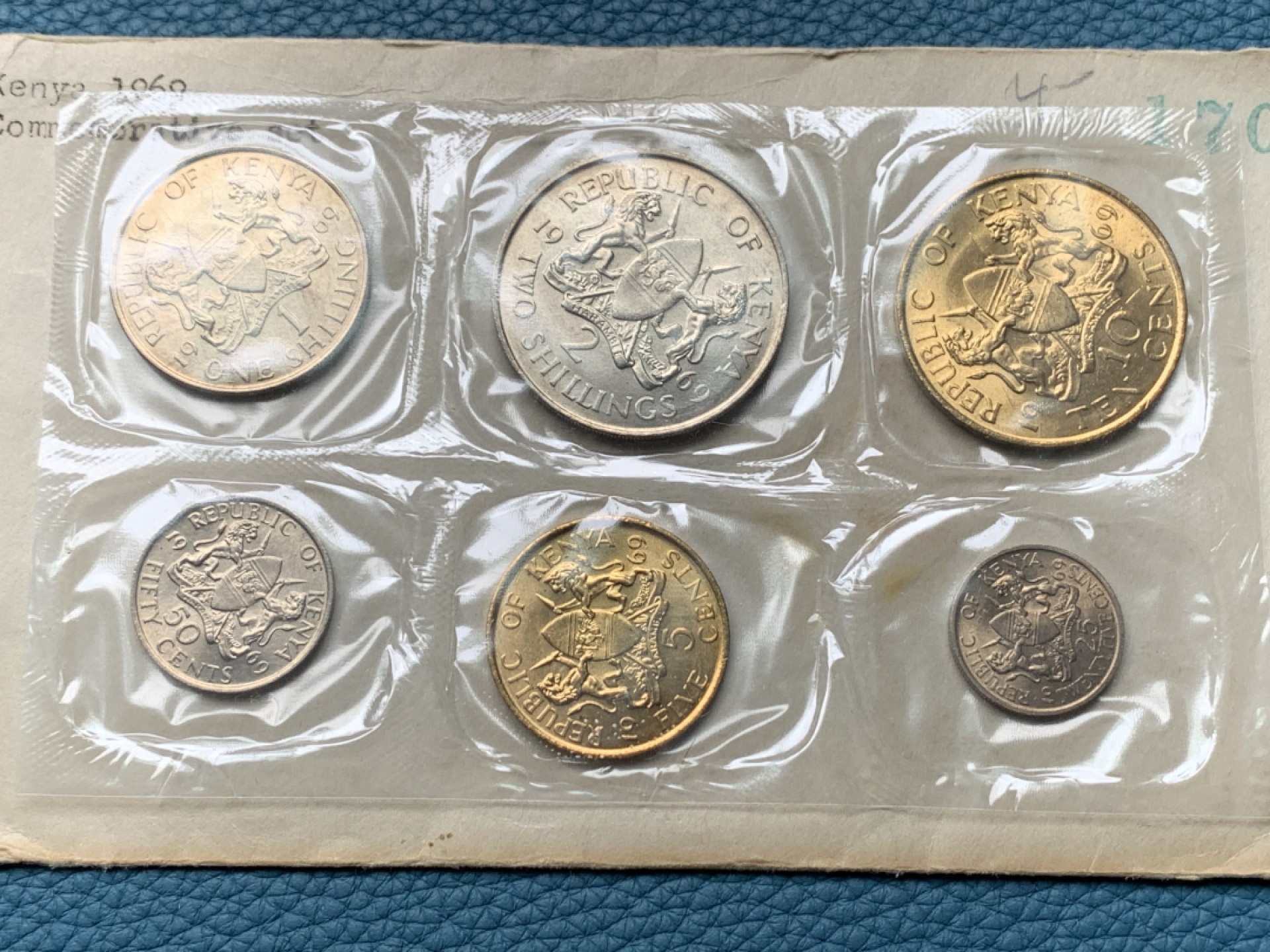 《竞宝斋》第151场-周日，周一，周四 3场 (全场包邮) 原信封 肯尼亚1969年 不同面值六枚套 原厂封装 BU品相 稀少品种