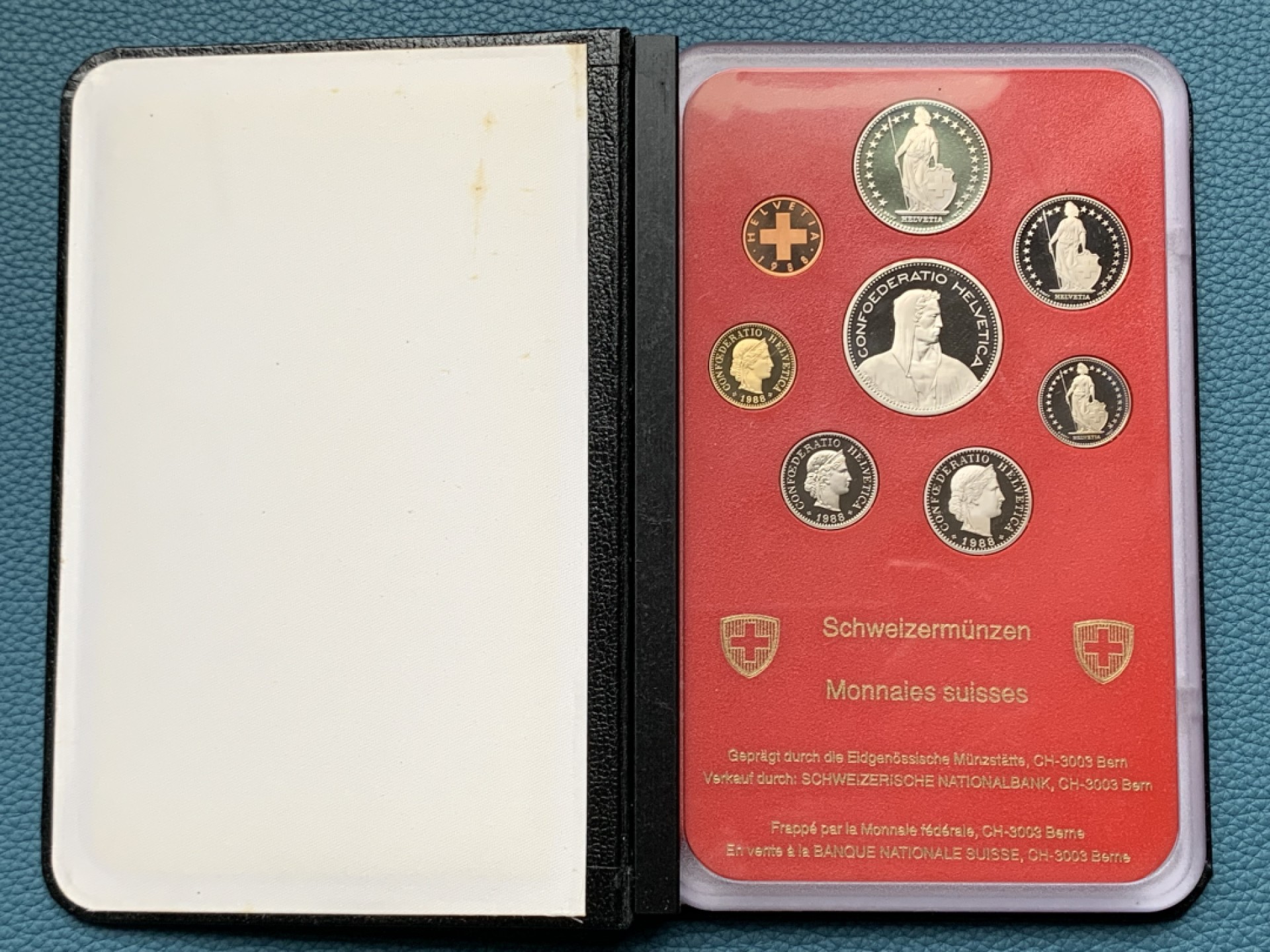 《竞宝斋》第151场-周日，周一，周四 3场 (全场包邮) 白壳红本 瑞士1988年 八枚套精制币 造币厂封装