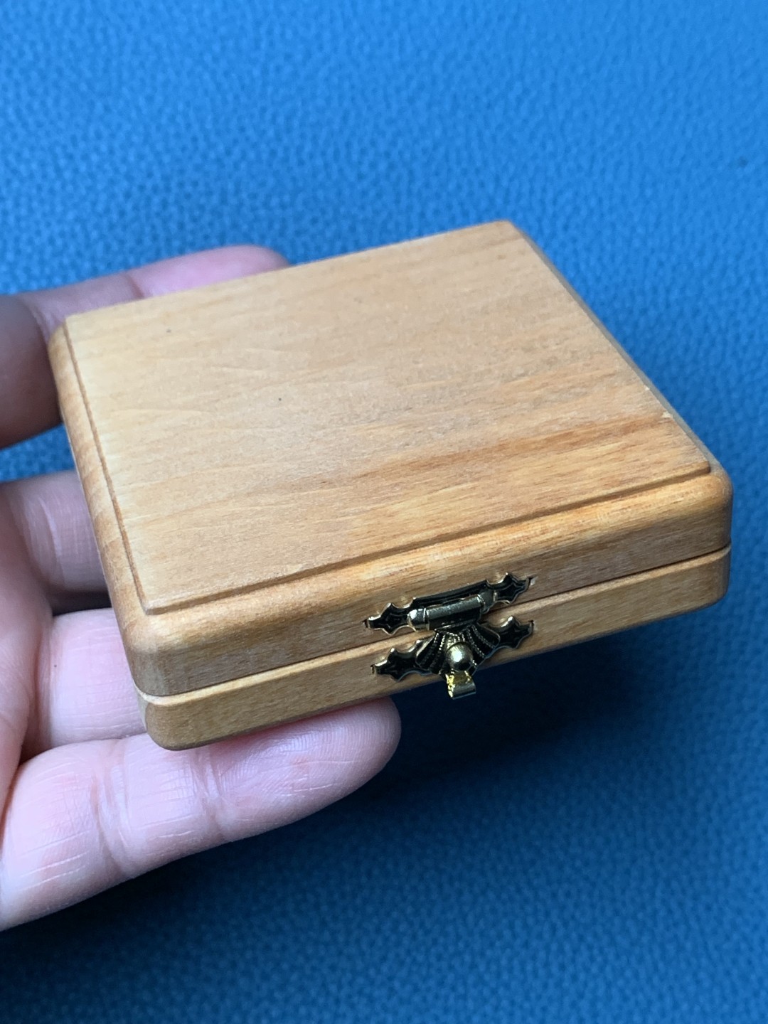 《竞宝斋》第151场-周日，周一，周四 3场 (全场包邮) 木盒 奥地利1999年 100先令精制大银币