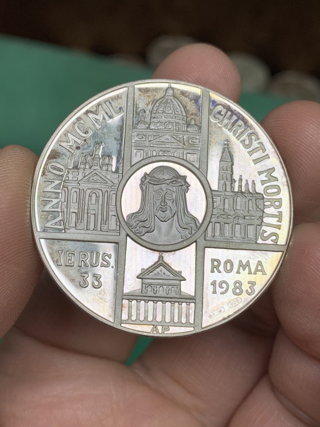 《竞宝斋》第151场-周日，周一，周四 3场 (全场包邮) 梵蒂冈1983年 祈福大银章