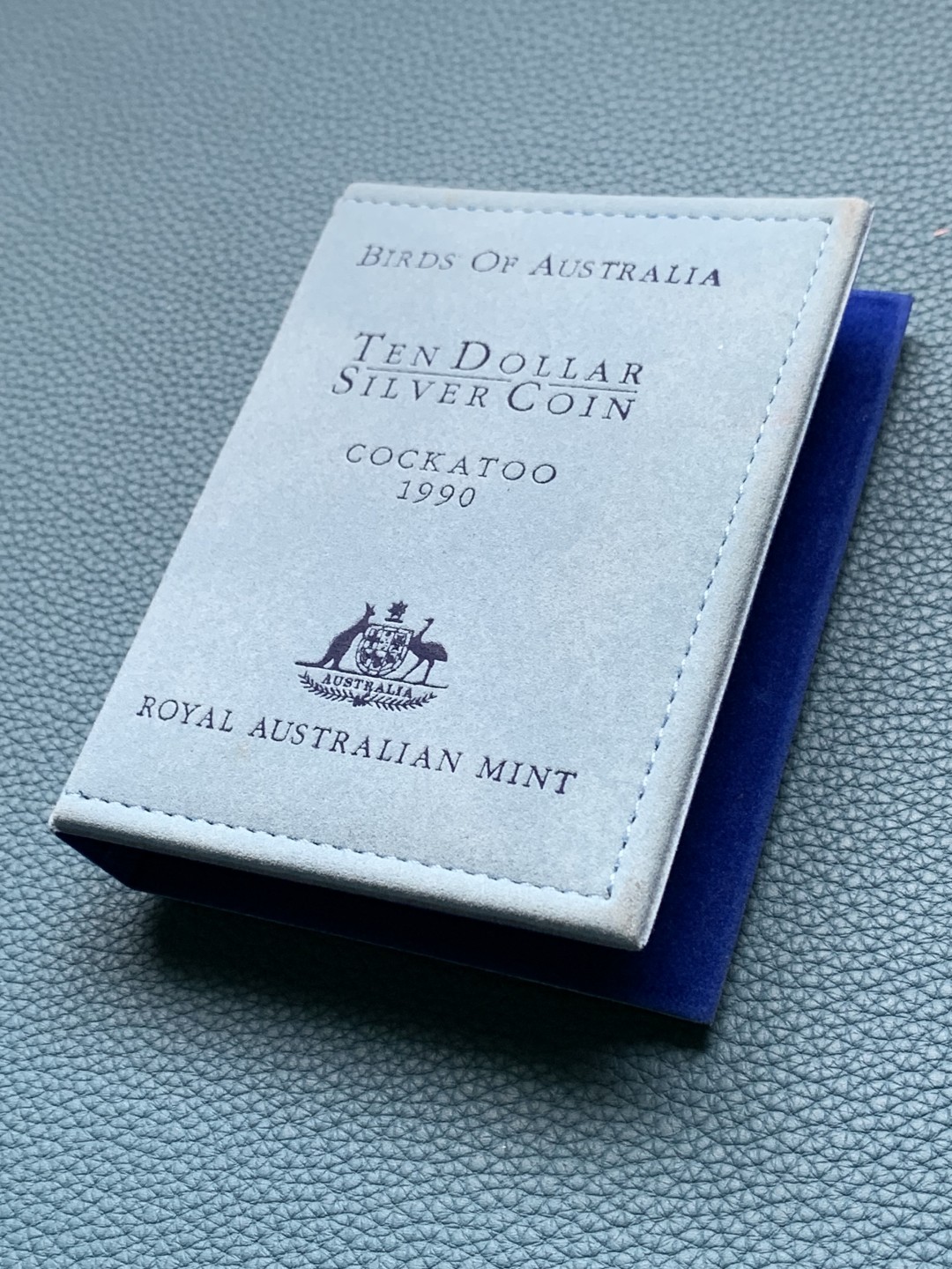 《竞宝斋》第151场-周日，周一，周四 3场 (全场包邮) 原盒 澳大利亚1990年 凤头鹦鹉10元 精制大银币 