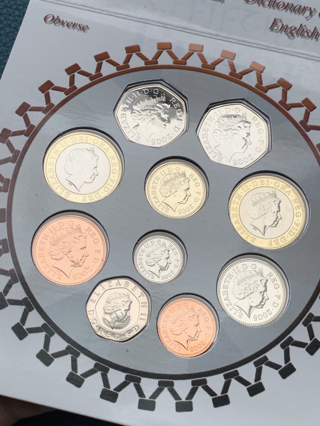 《竞宝斋》第151场-周日，周一，周四 3场 (全场包邮) 卡装 英国2005年 十枚套 最大面值两枚2镑纪念币 较少的年份