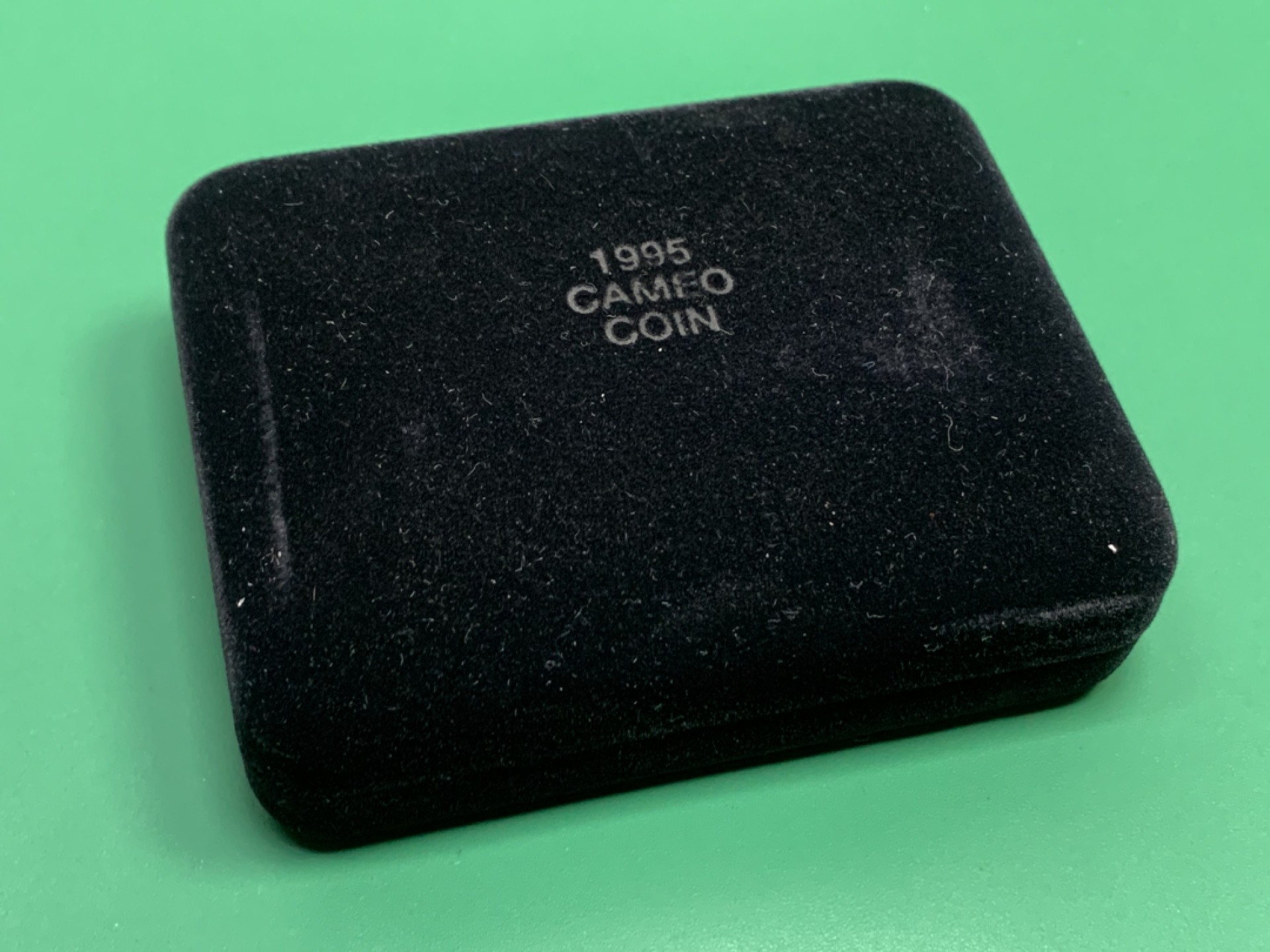 《竞宝斋》第151场-周日，周一，周四 3场 (全场包邮) 原盒 新西兰 1995年 勇敢者系列 20美元精制大银币 31.1克 发行量只有3500枚 镀金头像