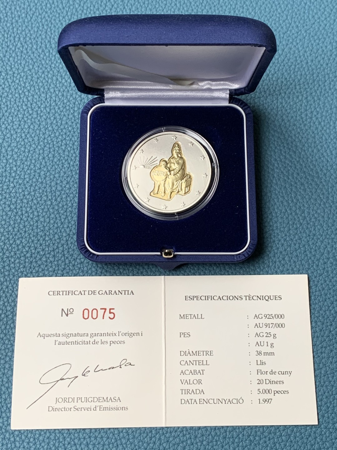 《竞宝斋》第151场-周日，周一，周四 3场 (全场包邮) 原盒 安道尔1997年 坐人20第纳尔银币 含金1克，银25克 发行量只有5000枚 非常稀少