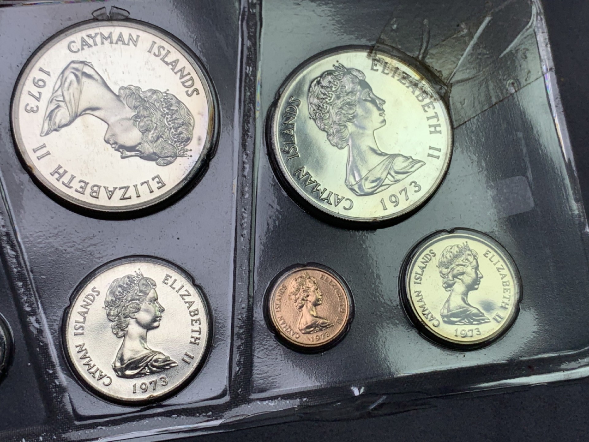 《竞宝斋》第151场-周日，周一，周四 3场 (全场包邮) 开曼群岛 1973年 八枚套 其中50分/1元/2元/5元都是精制大银币