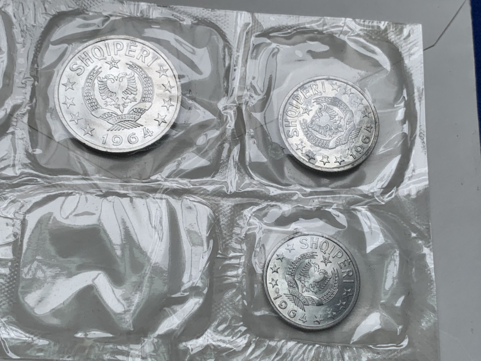 《竞宝斋》第151场-周日，周一，周四 3场 (全场包邮) 阿尔巴尼亚1964年清年份密封套币，BU品质面值全