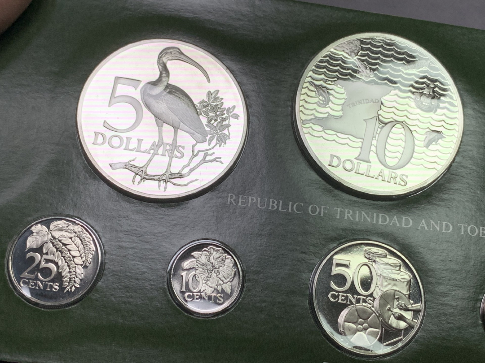 《竞宝斋》第151场-周日，周一，周四 3场 (全场包邮) 原盒 特立尼牙和多巴哥 1980年八枚套 其中最大两枚5元和10元都是银币