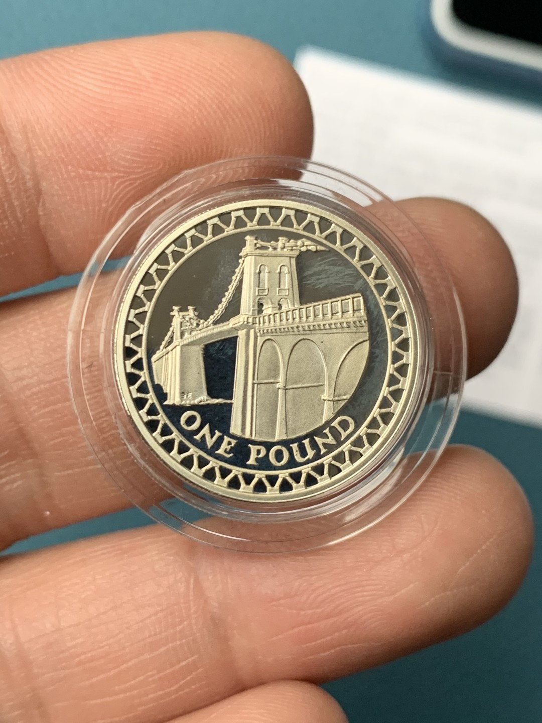 《竞宝斋》第151场-周日，周一，周四 3场 (全场包邮) 原盒证书 英国2005年 1镑 精制银币