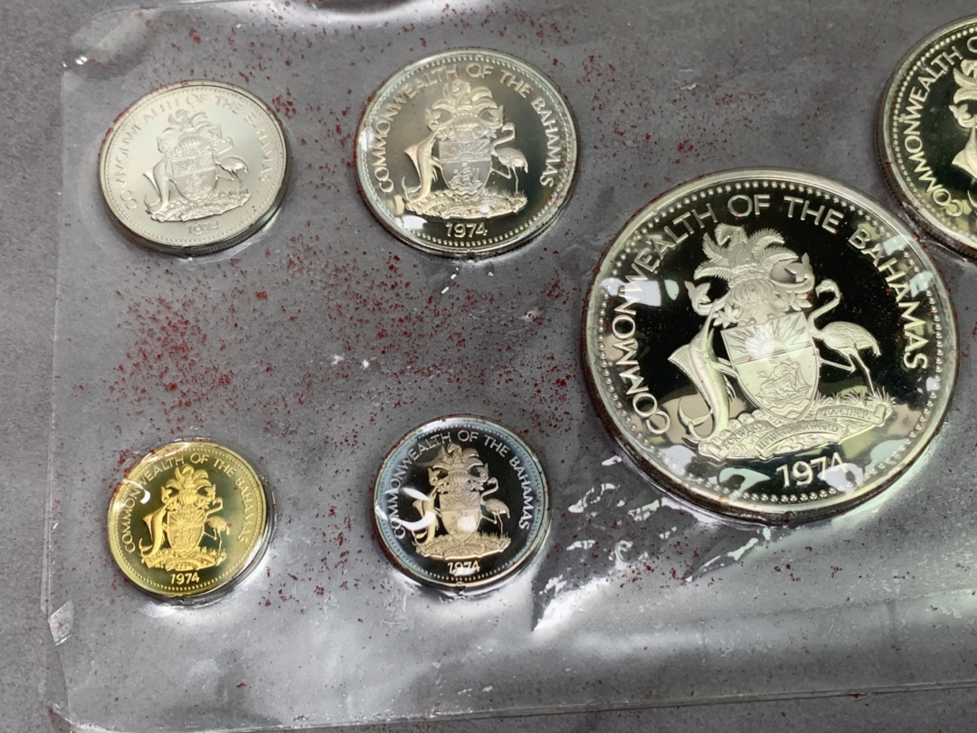 《竞宝斋》第151场-周日，周一，周四 3场 (全场包邮) 原盒 巴哈马1974年 九枚套精制币 其中50分/1元/2元/5元都是银币