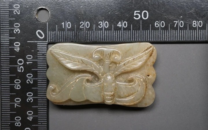 ｜冷门出品｜精选专拍·第贰拾捌场· 明清工 和田玉 芭蕉扇形蝙蝠牌挂件