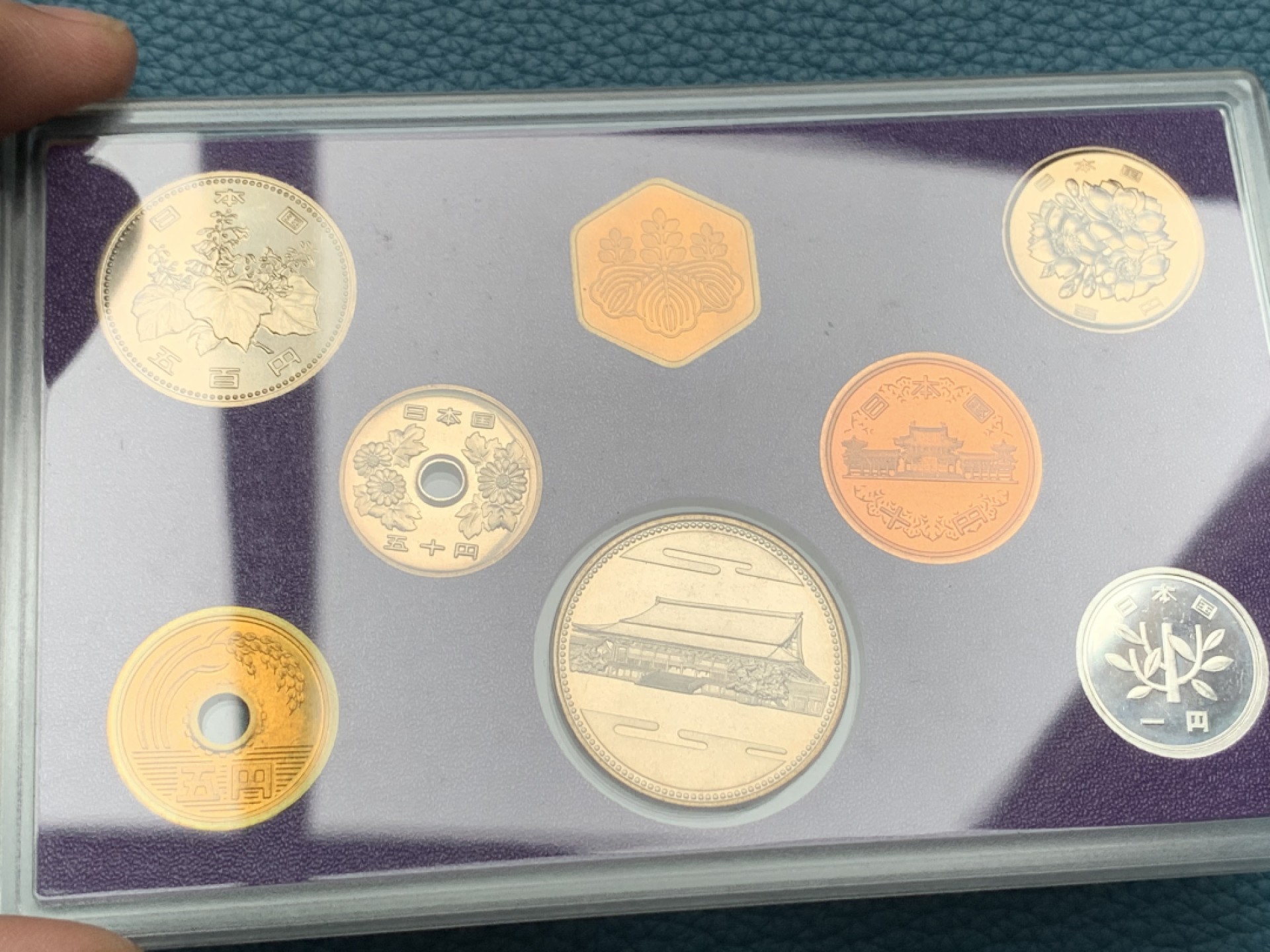 《竞宝斋》第151场-周日，周一，周四 3场 (全场包邮) 日本昭和61年 八枚套 封装