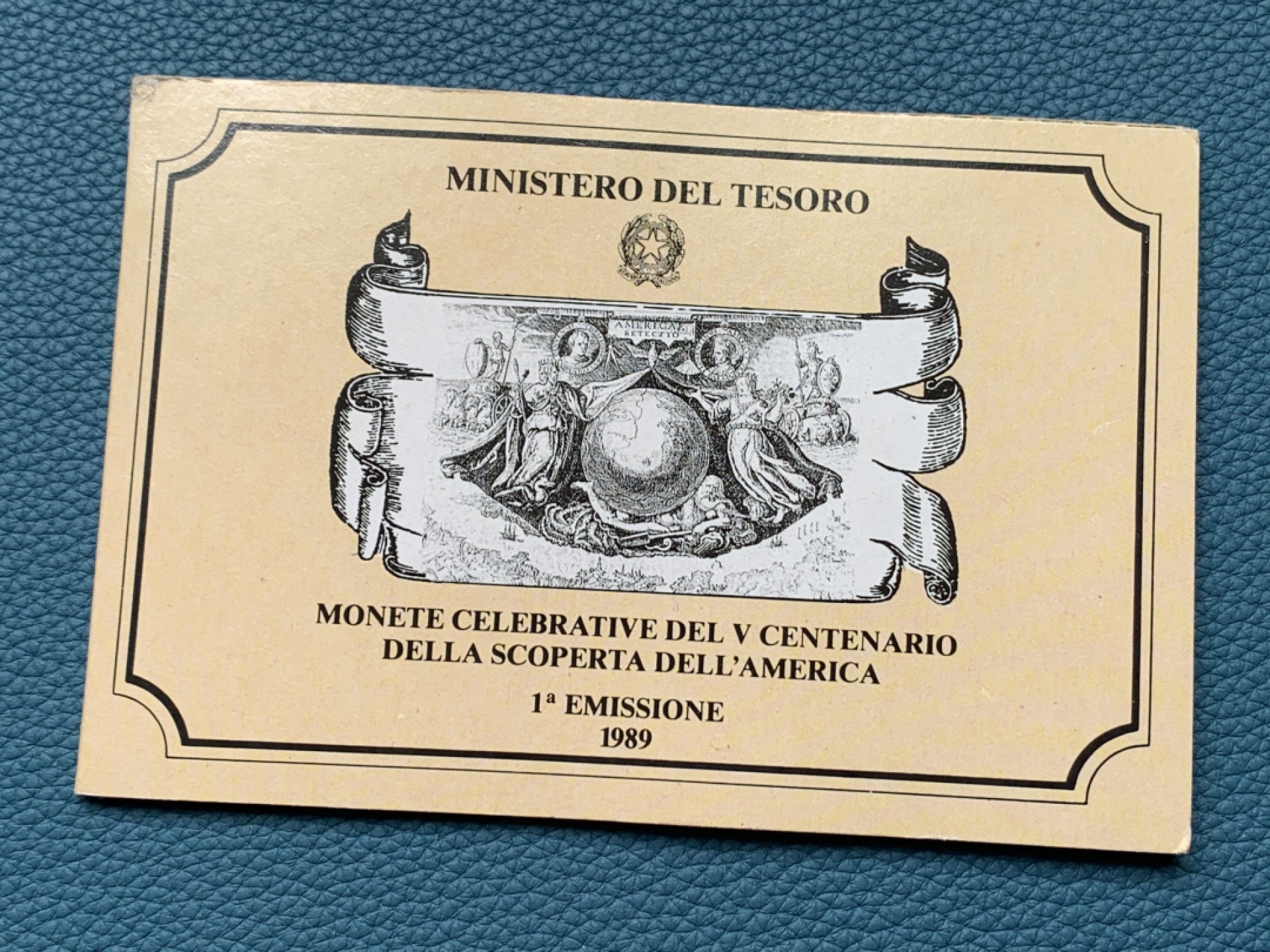 《竞宝斋》第151场-周日，周一，周四 3场 (全场包邮) 意大利1989年，哥伦布纪念卡册，2枚银币