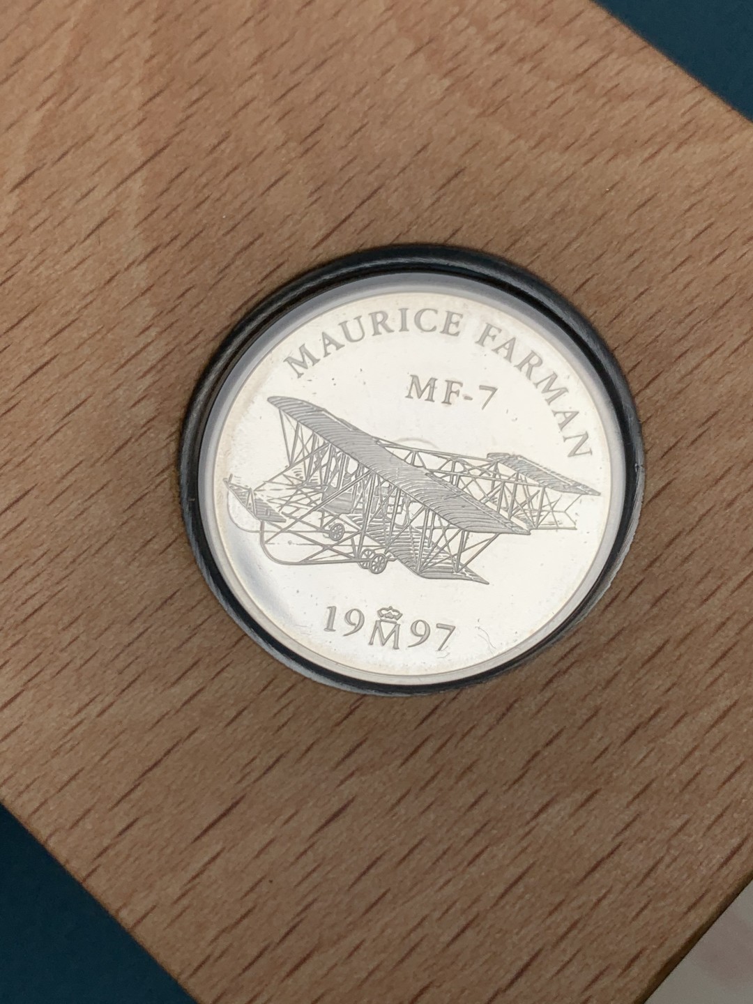 《竞宝斋》第151场-周日，周一，周四 3场 (全场包邮) 原盒 西班牙1997年 飞机系列1艾古精制银币 稀少