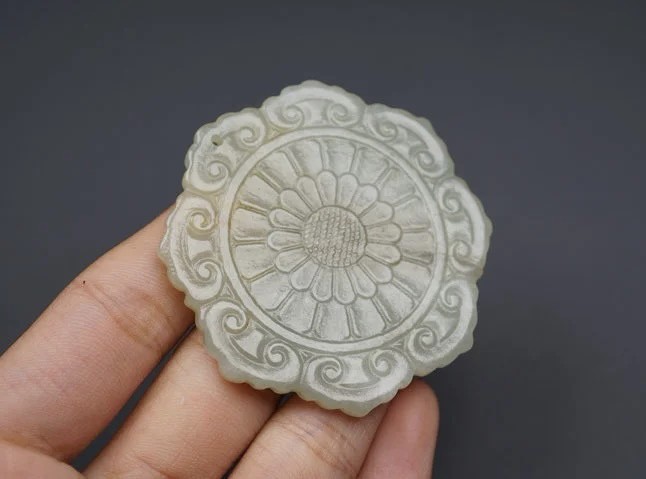 ｜冷门出品｜精选专拍·第贰拾捌场· 和田玉 花卉牌挂件