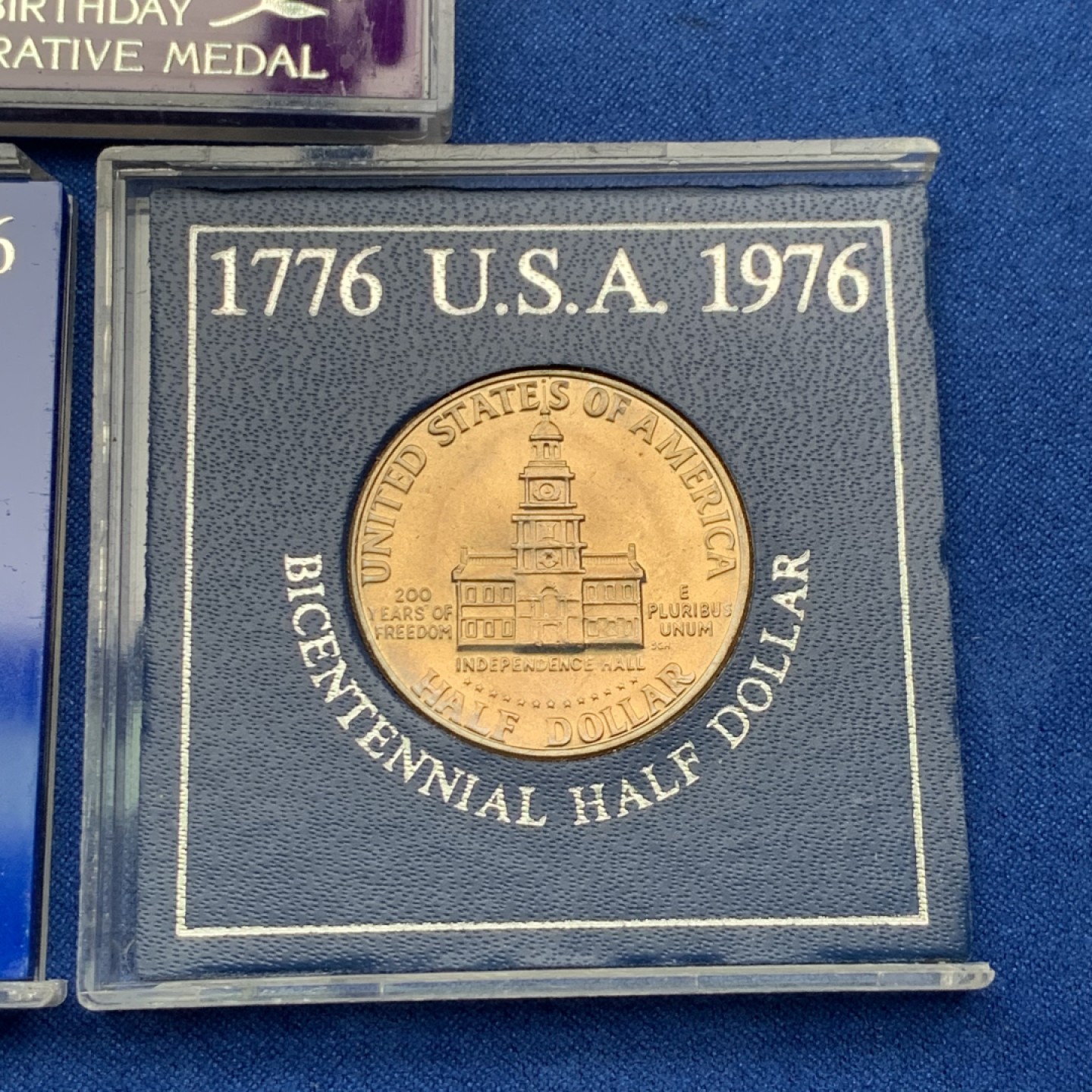 《竞宝斋》第151场-周日，周一，周四 3场 (全场包邮) 三枚组 美国两百年纪念一元和半圆镍币，英国纪念女王85周年生辰