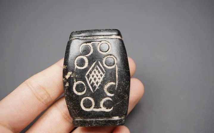 ｜冷门出品｜精选专拍·第贰拾捌场· 高.古 风格地方玉 勒子珠