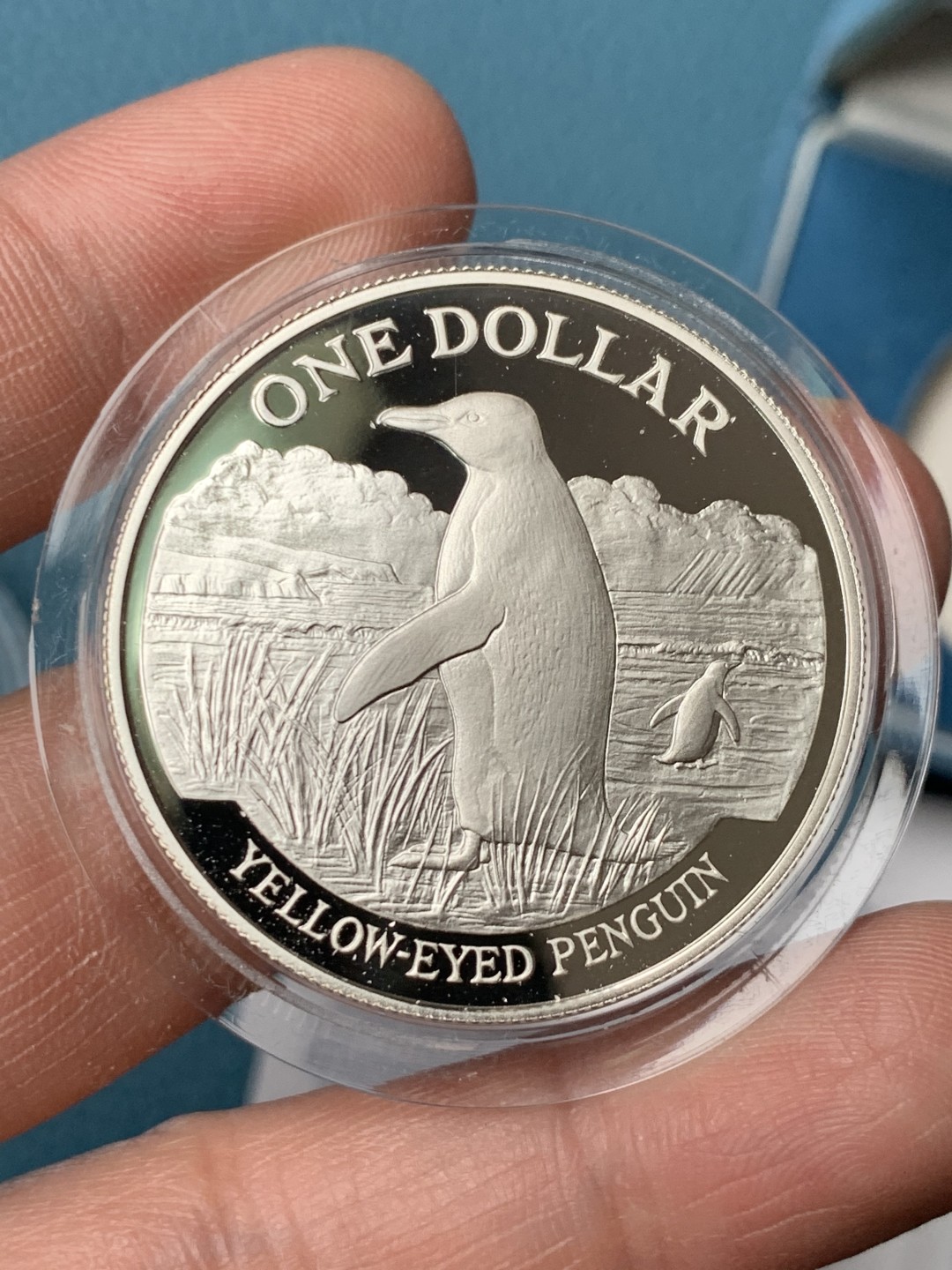 《竞宝斋》第151场-周日，周一，周四 3场 (全场包邮) 原盒 新西兰1988年 企鹅1元 精制大银币 27.216克 92.5%含银 发行量9500枚