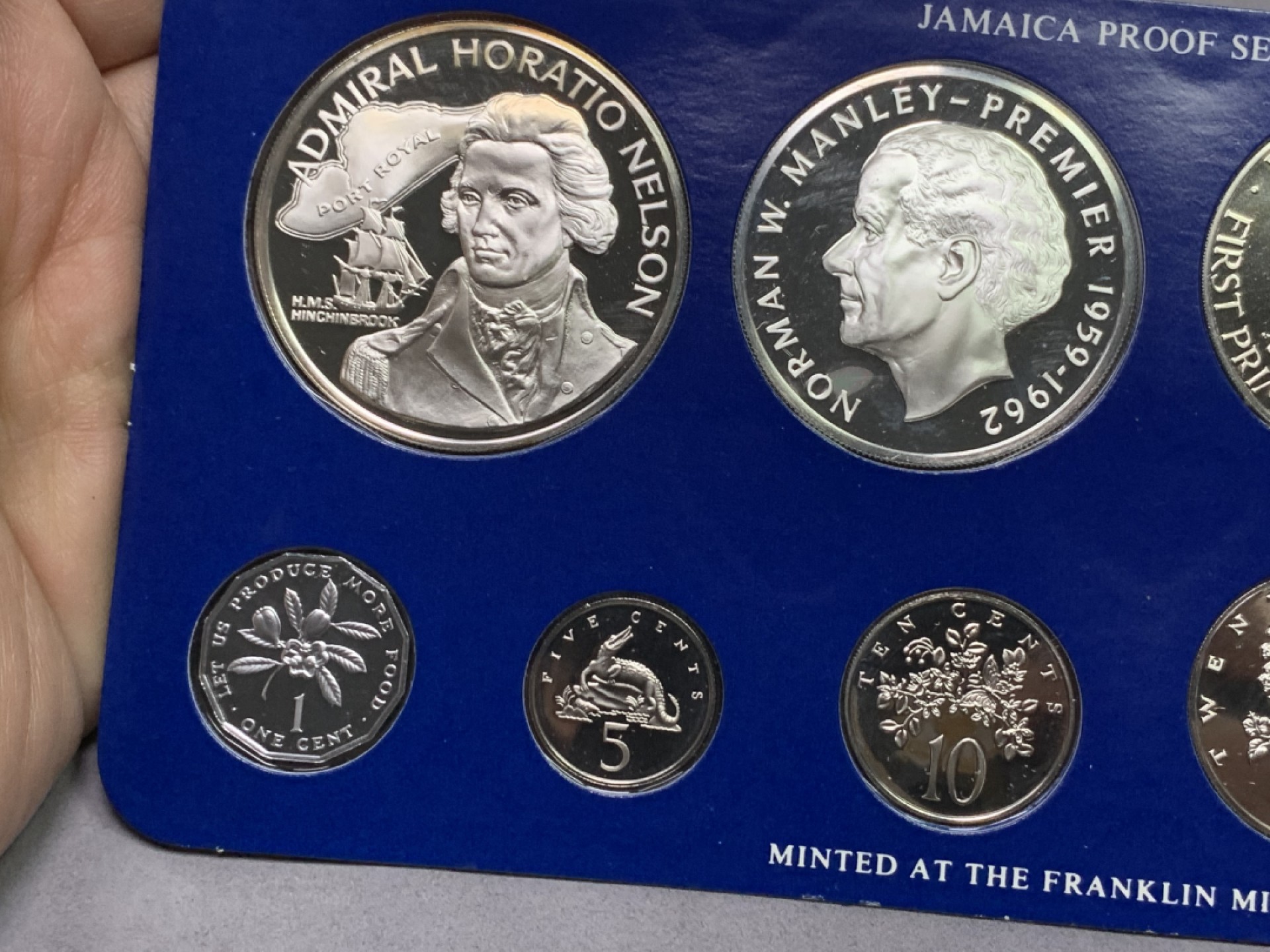 《竞宝斋》第151场-周日，周一，周四 3场 (全场包邮) 原盒 牙买加1976年 九枚套精制币 其中最大面值两枚都是银币