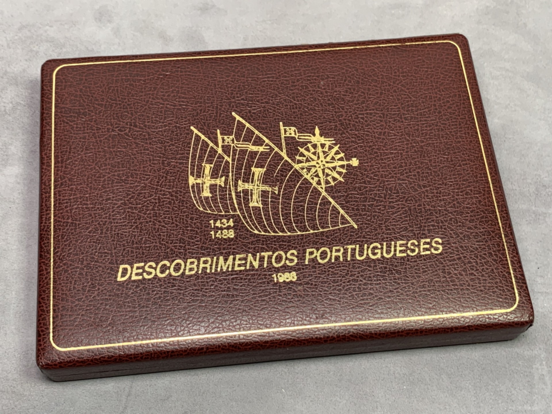 《竞宝斋》第151场-周日，周一，周四 3场 (全场包邮) 原盒 葡萄牙1987年 大航海系列 100埃斯库多 精制大银币 16.5克 四枚一组