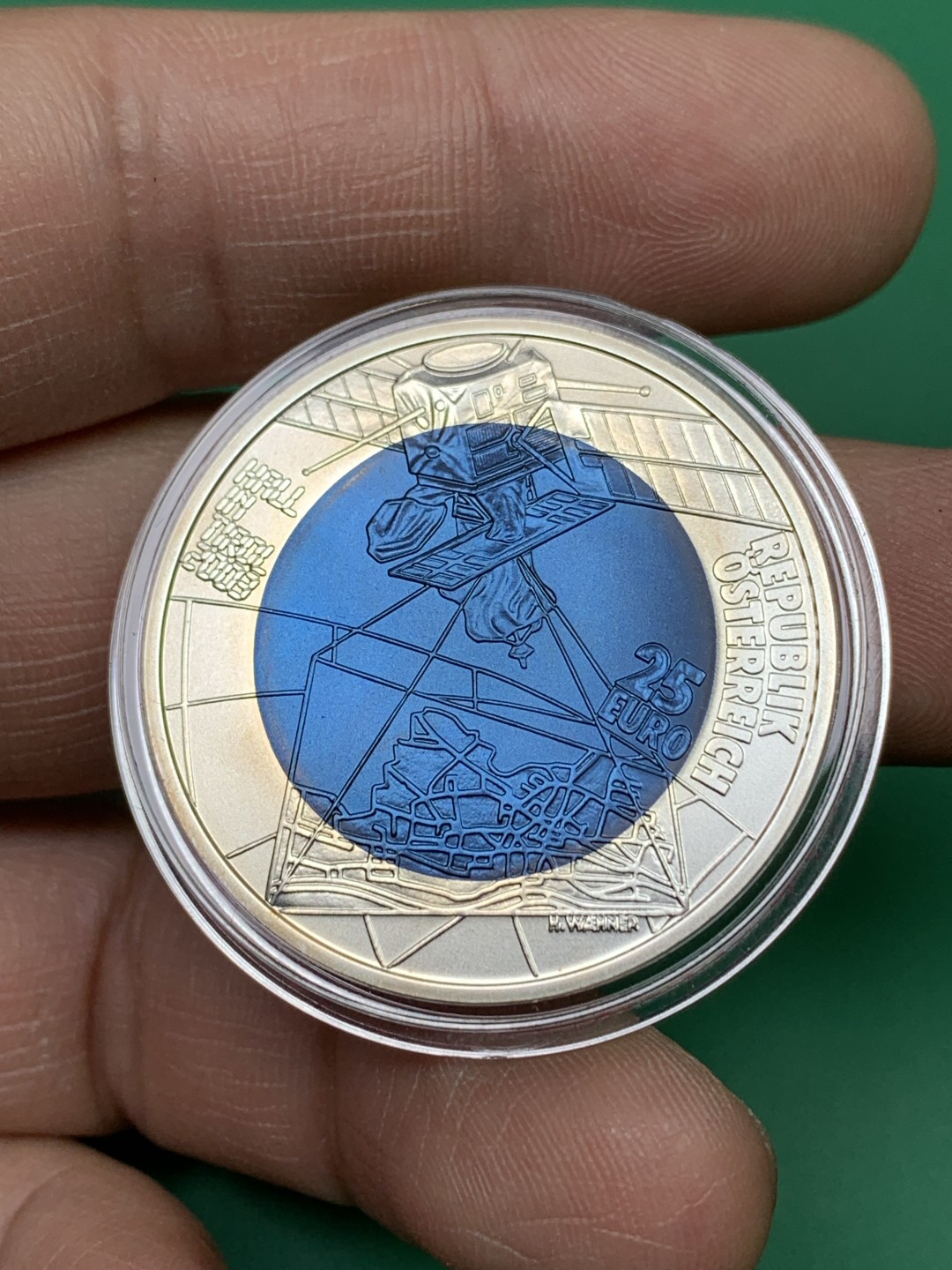 《竞宝斋》第151场-周日，周一，周四 3场 (全场包邮) 原盒证书 奥地利2003年 铌双色纪念币25欧元 非常稀少